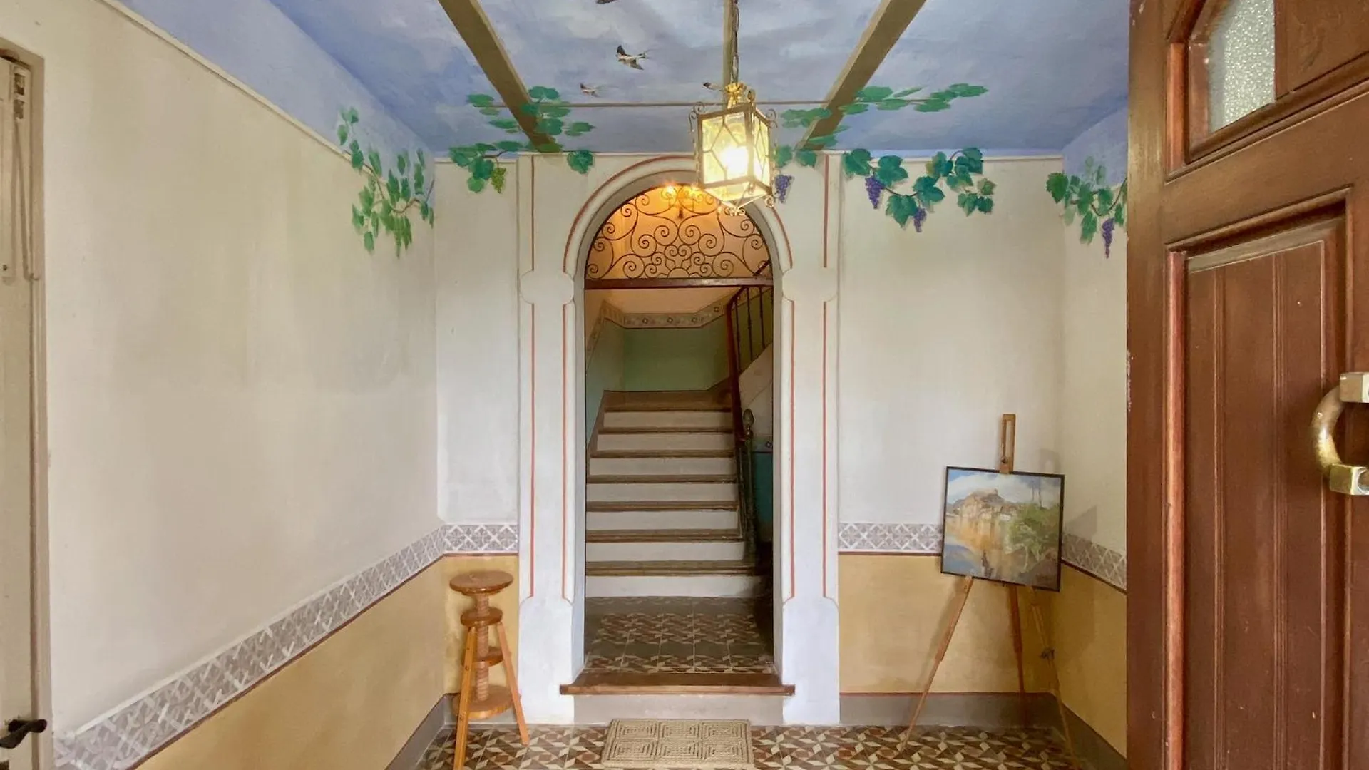 Apartment Palacio De Miravet, Casa Monumento Y Galeria De Arte Frente Al Rio Ebro Spain
