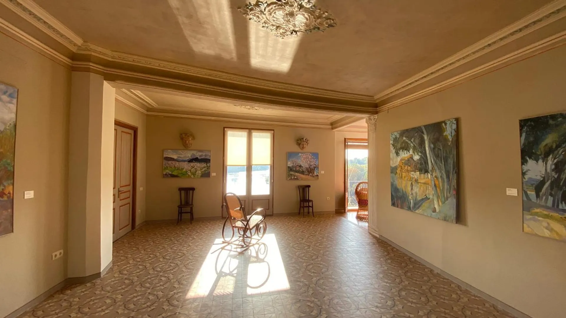 Apartment Palacio De Miravet, Casa Monumento Y Galeria De Arte Frente Al Rio Ebro Spain